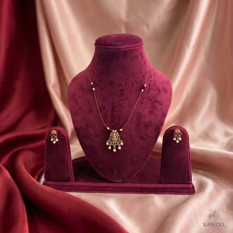Invisible Chain set - jewelry - Front View