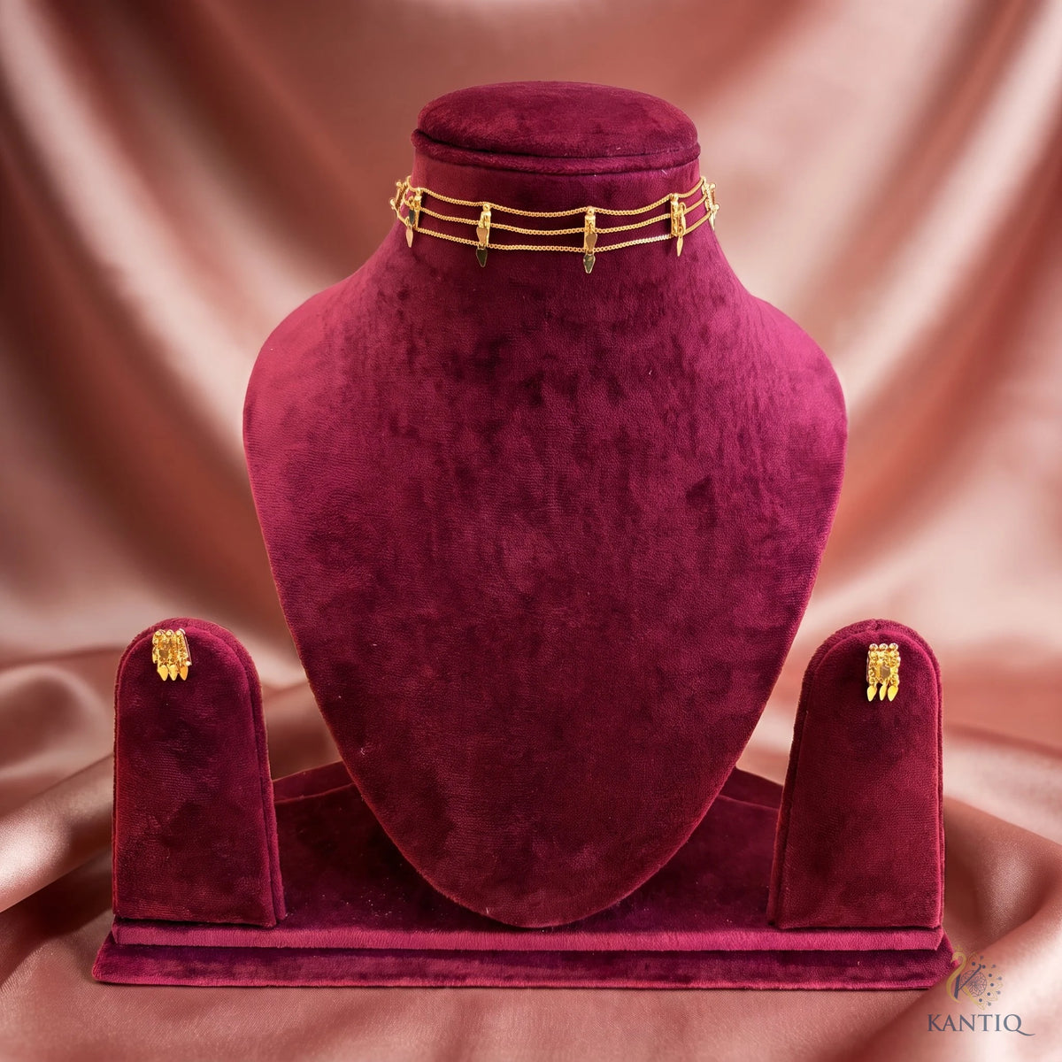 Non-Idol three layer Elakkathali - Choker - Front View